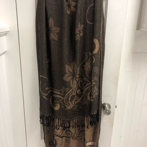 70% Pashmina, 30% silk gently work scarf